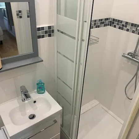 3 Voyageurs, T2 Calme & Confortable, Tour Eiffel Accessible A Pied Apartament Paryż